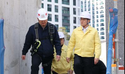 윤성진 제1 부시장 해빙기 대비 동탄2지구 민간 건축공사 현장 점검 C1KS9162_resize.JPG