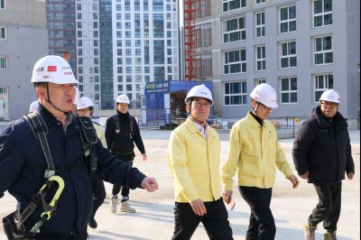 윤성진 제1 부시장 해빙기 대비 동탄2지구 민간 건축공사 현장 점검 C1KS9192_resize.JPG