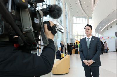 제26회 화성특례시민의날 기념식 C1KS9019_resize.JPG