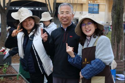 화성특별정원 조성 기념 식새행사 20260321 화성특별정원 조성 기념 식재행사_01_resize.jpg