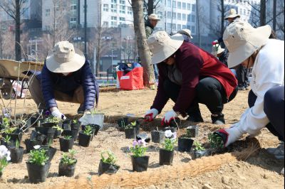 화성특별정원 조성 기념 식새행사 20260321 화성특별정원 조성 기념 식재행사_03_resize.jpg