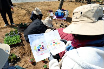 화성특별정원 조성 기념 식새행사 20260321 화성특별정원 조성 기념 식재행사_46_resize.jpg