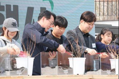 2026년 식목행사 0D0A1704_resize.jpg