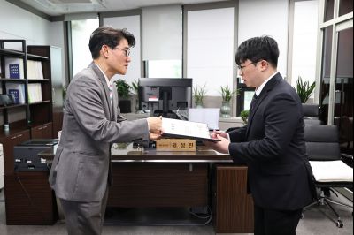 신규공직자 임용장 교부 0D0A5532_resize.jpg