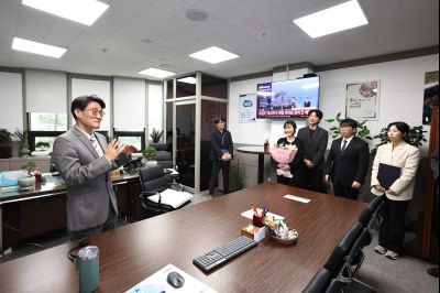 신규공직자 임용장 교부 0D0A5599_resize.jpg