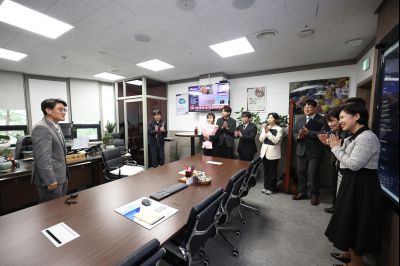 신규공직자 임용장 교부 0D0A5642_resize.jpg