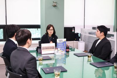 2026년4월6일자 청원경찰 임용장 교부 C1KS4407_resize.JPG