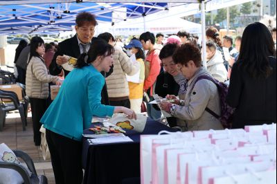 제54회 보건의 날 기념행사 C1KS4420_resize.JPG