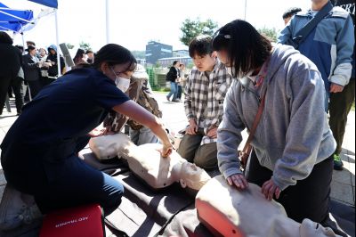 제54회 보건의 날 기념행사 C1KS4442_resize.JPG