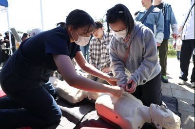 제54회 보건의 날 기념행사 C1KS4451_resize.JPG