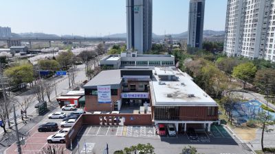 만세구 보건소 청사 항공사진 DJI_20260412192656_0039_D_resize.JPG