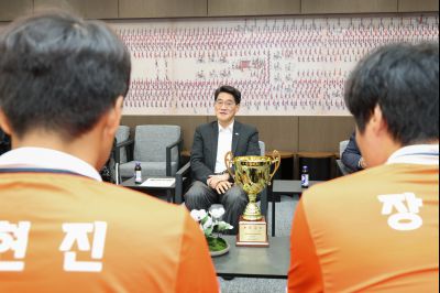 롯데 전국시각장애인축구대회(전맹부) 우승 봉납식 0D0A6252_resize.jpg