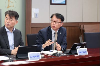 시정전략회의(뱃놀이 축제, 정조 효마라톤 사업 추진 관련) 0D0A6904_resize.jpg