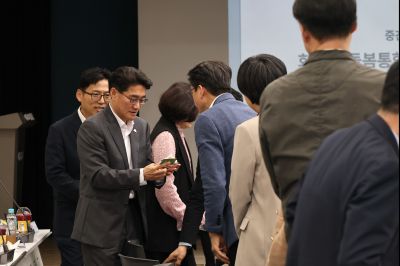 화성시 돌봄통합지원 실행 방안 연구 용역 중간보고회 C1KS6107_resize.JPG