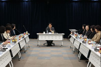 화성시 돌봄통합지원 실행 방안 연구 용역 중간보고회 C1KS6134_resize.JPG