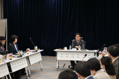 화성시 돌봄통합지원 실행 방안 연구 용역 중간보고회 C1KS6143_resize.JPG