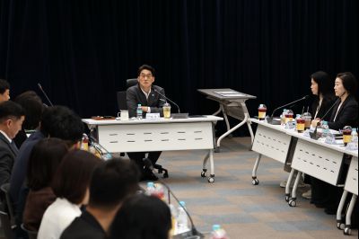 화성시 돌봄통합지원 실행 방안 연구 용역 중간보고회 C1KS6145_resize.JPG