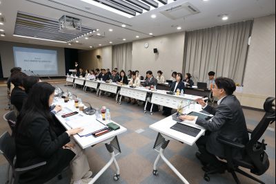 화성시 돌봄통합지원 실행 방안 연구 용역 중간보고회 C1KS6162_resize.JPG
