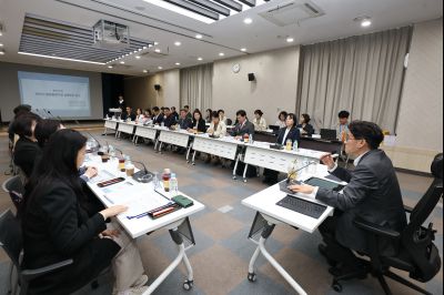 화성시 돌봄통합지원 실행 방안 연구 용역 중간보고회 C1KS6165_resize.JPG
