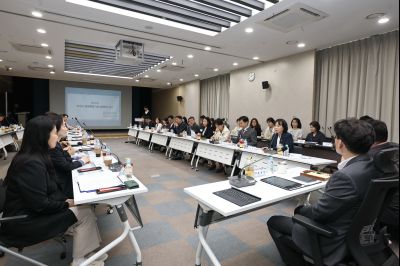 화성시 돌봄통합지원 실행 방안 연구 용역 중간보고회 C1KS6168_resize.JPG