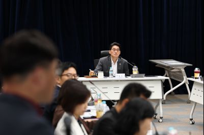 화성시 돌봄통합지원 실행 방안 연구 용역 중간보고회 C1KS6188_resize.JPG