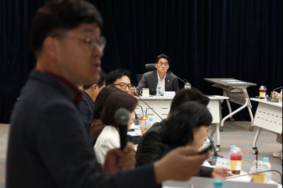 화성시 돌봄통합지원 실행 방안 연구 용역 중간보고회 C1KS6192_resize.JPG