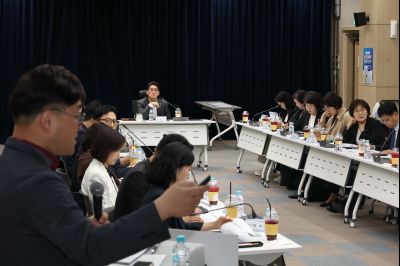 화성시 돌봄통합지원 실행 방안 연구 용역 중간보고회 C1KS6201_resize.JPG