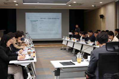 화성시 돌봄통합지원 실행 방안 연구 용역 중간보고회 C1KS6211_resize.JPG