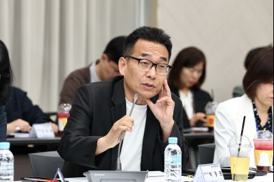화성시 돌봄통합지원 실행 방안 연구 용역 중간보고회 C1KS6253_resize.JPG
