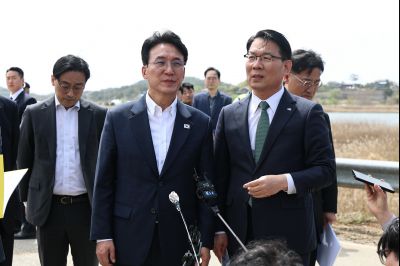 김민석 국무총리 시화지구 현장방문 C1KS7445_resize.JPG