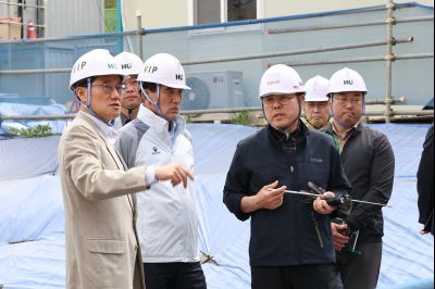 시립화성 실버드림센터 건립 공사현장 방문 C1KS8411_resize.JPG