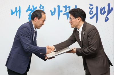 5급 심사승진자 임용장 교부 C1KS0008_resize.JPG