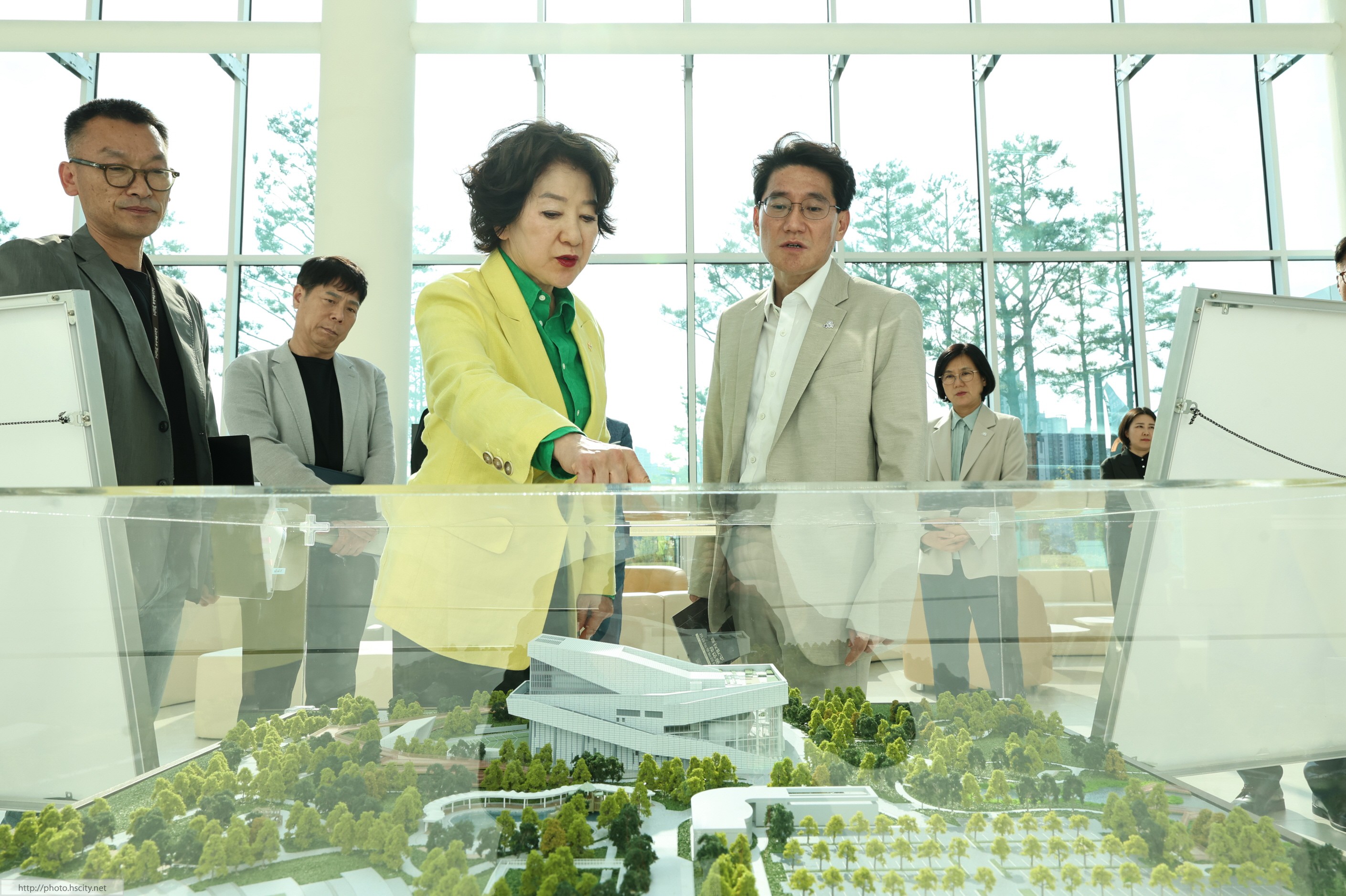 윤성진 제1부시장 화성문화관광재단 주요업무보고 및 동탄복합문화센터, 화성술의전당 현장방문 