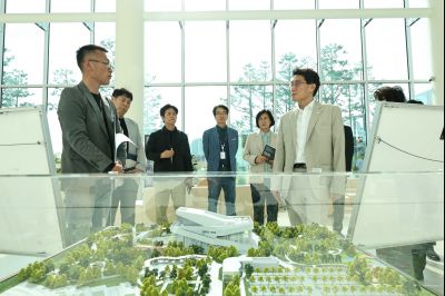 윤성진 제1부시장 화성문화관광재단 주요업무보고 및 동탄복합문화센터, 화성술의전당 현장방문 C1KS0024_resize.JPG