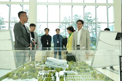 윤성진 제1부시장 화성문화관광재단 주요업무보고 및 동탄복합문화센터, 화성술의전당 현장방문 C1KS0025_resize.JPG