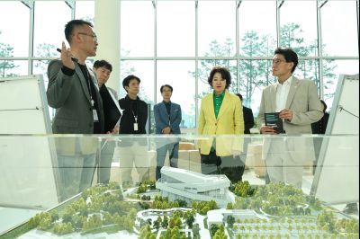 윤성진 제1부시장 화성문화관광재단 주요업무보고 및 동탄복합문화센터, 화성술의전당 현장방문 C1KS0034_resize.JPG
