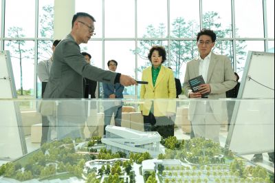 윤성진 제1부시장 화성문화관광재단 주요업무보고 및 동탄복합문화센터, 화성술의전당 현장방문 C1KS0037_resize.JPG