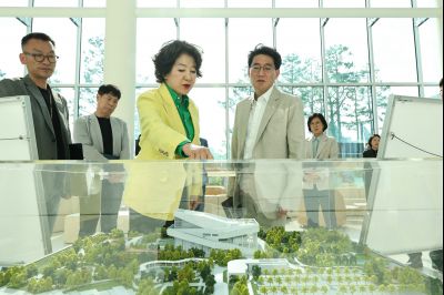 윤성진 제1부시장 화성문화관광재단 주요업무보고 및 동탄복합문화센터, 화성술의전당 현장방문 C1KS0041_resize.JPG