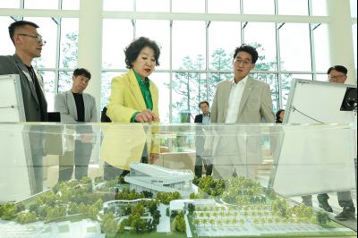 윤성진 제1부시장 화성문화관광재단 주요업무보고 및 동탄복합문화센터, 화성술의전당 현장방문 C1KS0045_resize.JPG