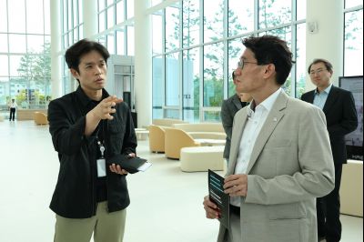 윤성진 제1부시장 화성문화관광재단 주요업무보고 및 동탄복합문화센터, 화성술의전당 현장방문 C1KS0048_resize.JPG