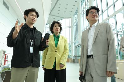 윤성진 제1부시장 화성문화관광재단 주요업무보고 및 동탄복합문화센터, 화성술의전당 현장방문 C1KS0067_resize.JPG