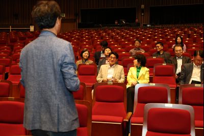 윤성진 제1부시장 화성문화관광재단 주요업무보고 및 동탄복합문화센터, 화성술의전당 현장방문 C1KS0082_resize.JPG
