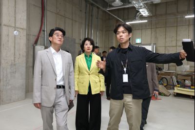 윤성진 제1부시장 화성문화관광재단 주요업무보고 및 동탄복합문화센터, 화성술의전당 현장방문 C1KS0208_resize.JPG
