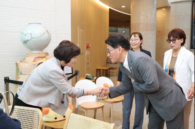 신규 임기제 공무원 임용장 교부 0D0A4289_resize.jpg