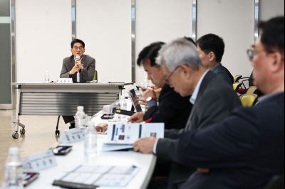 우주항공산업 킥오프 회의 C1KS2563_resize.JPG