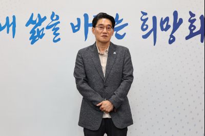 2026년6월1일자 신규공직자 임용장 교부 C1KS4813_resize.JPG