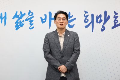 2026년6월1일자 신규공직자 임용장 교부 C1KS4818_resize.JPG