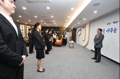 2026년6월1일자 신규공직자 임용장 교부 C1KS4820_resize.JPG