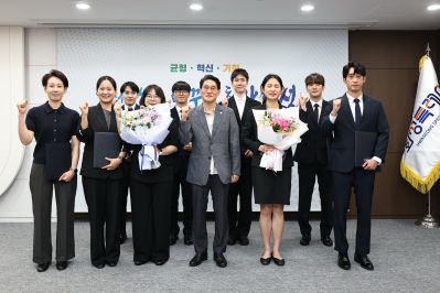 2026년6월1일자 신규공직자 임용장 교부 C1KS4845_resize.JPG
