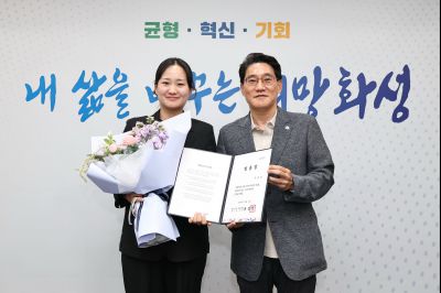 2026년6월1일자 신규공직자 임용장 교부 C1KS4724_resize.JPG